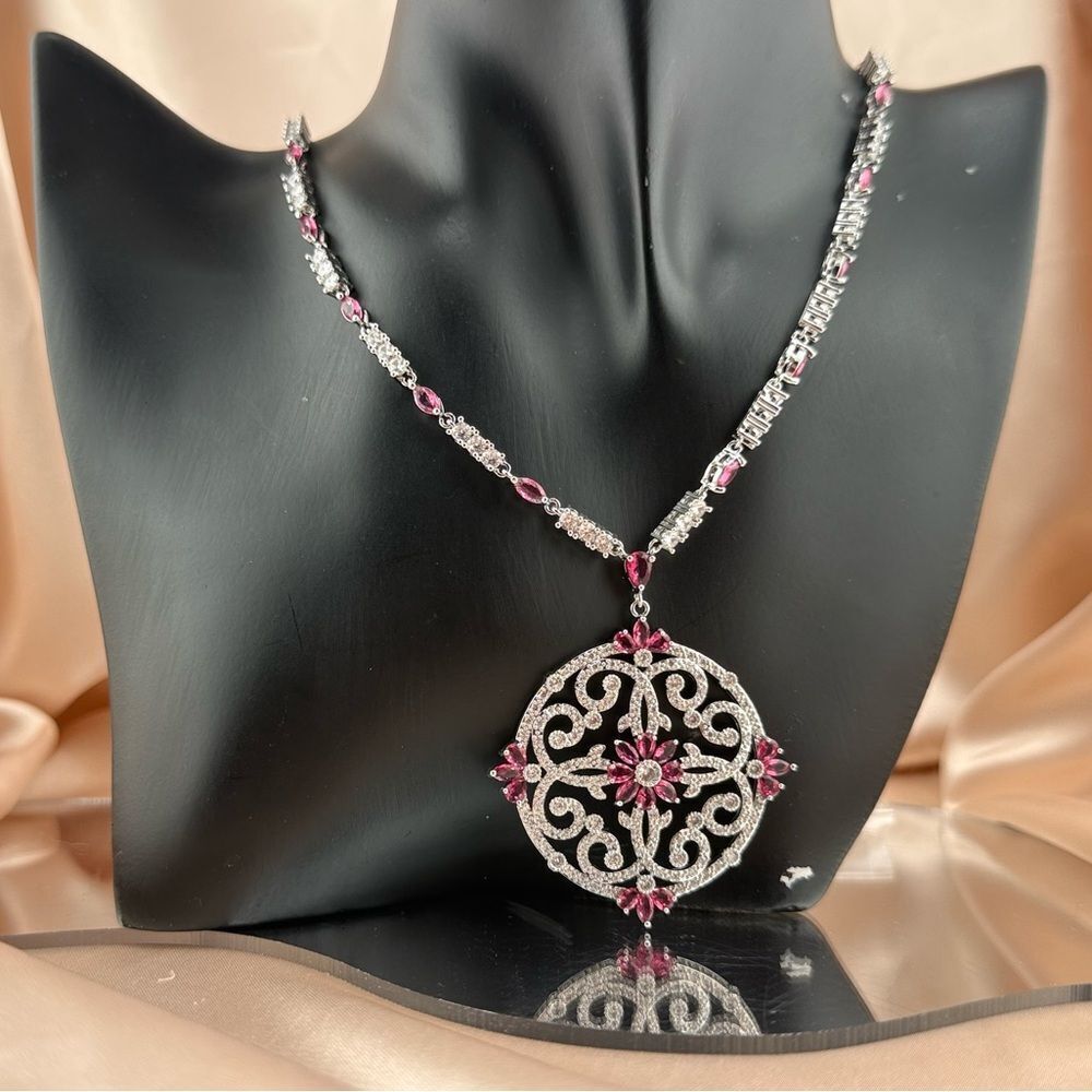 Exquisite Luxury- Ruby & CZ Necklace Set – Elegant Statement Jewelry - Picture 4 of 9